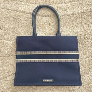 Steven Madden: Knox Tote Navy Multi